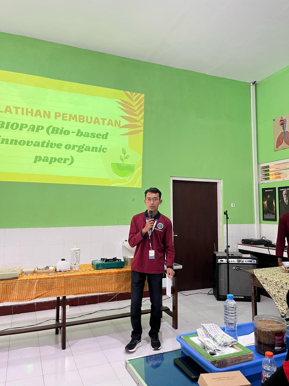 ARIE NUGROHO RAMADHAN, S.Pd